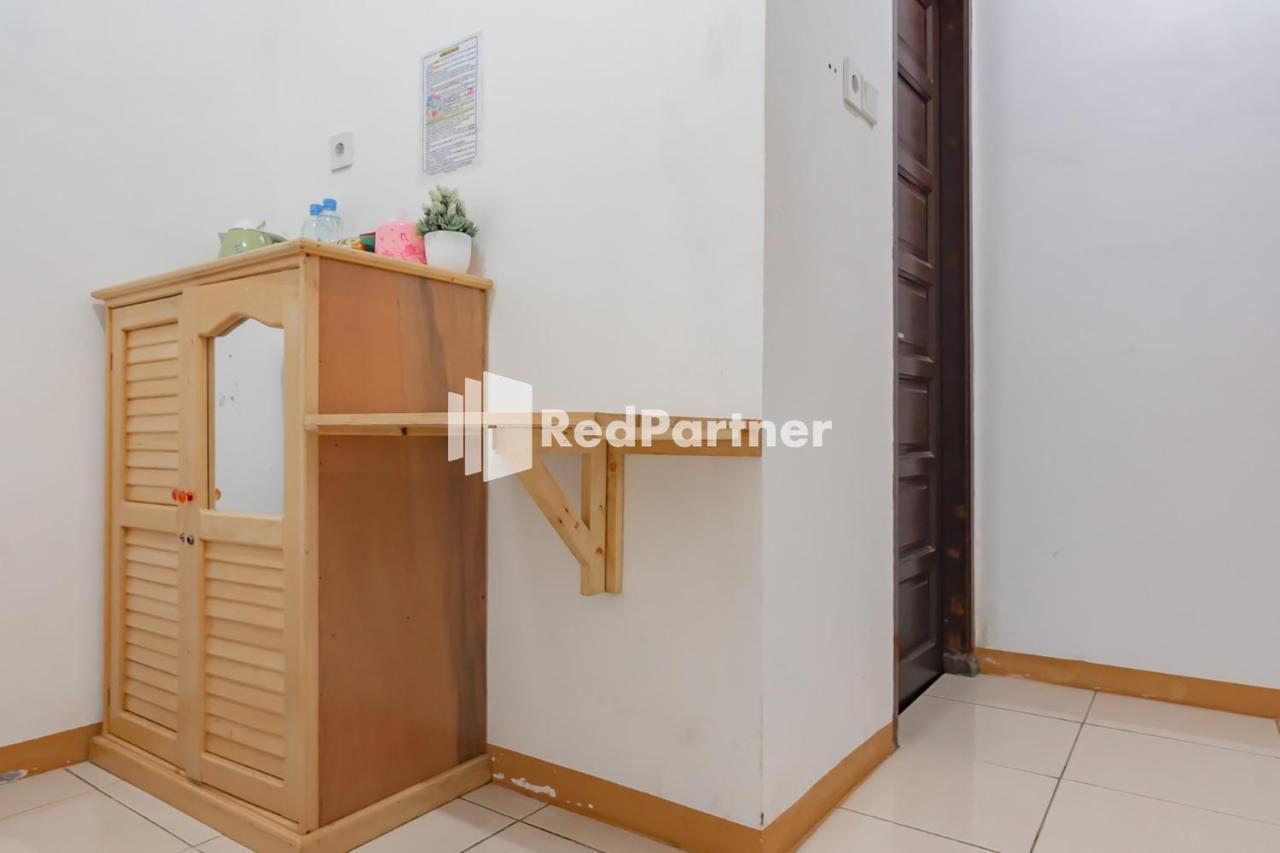 Langkar Guest House Syariah Mitra Reddoorz Samarinda Exterior photo